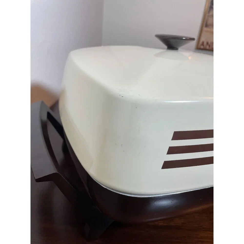 Vintage West Bend Electric Skillet With Lid & Sensa-Temp Heat Control 12" x 12" - Picture 9 of 9